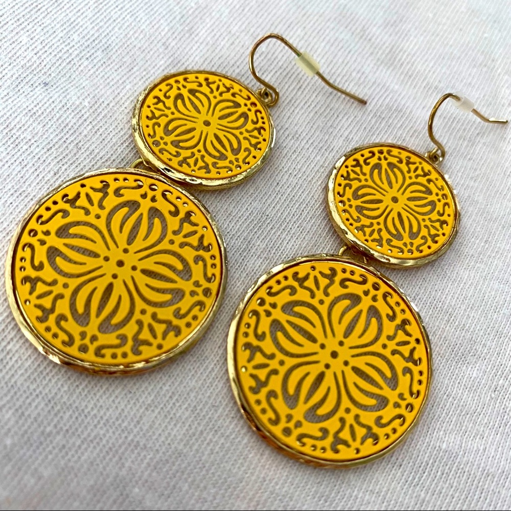 Yellow Floral Cut Out Dangle Circle Earrings